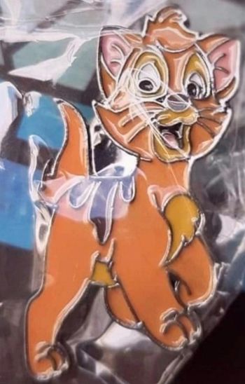 Pins Disney oliver