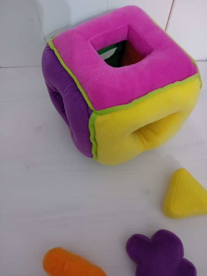 Cube  d'éveil en peluche - photo numéro 7