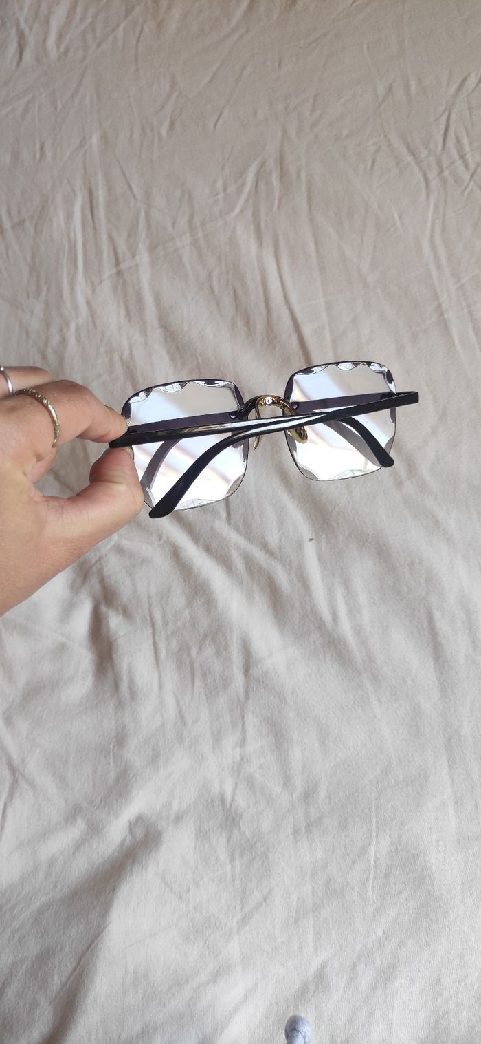 Lunettes de soleil - photo numéro 7