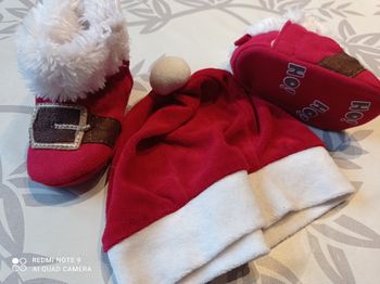 Bonnet et chaussons Noël 12 mois p15