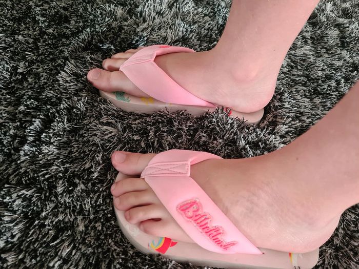tongs billieblush taille 28 - photo numéro 3