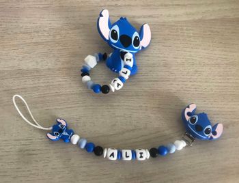 Attache tétine et anneau de dentition