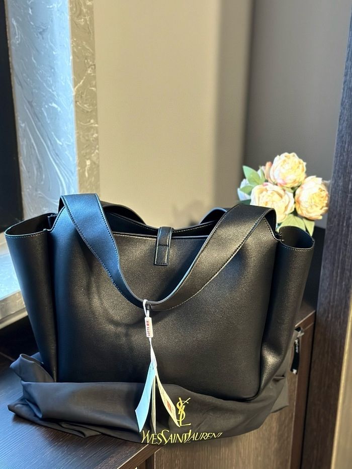 Yves Saint Laurent  Hobo - photo numéro 6