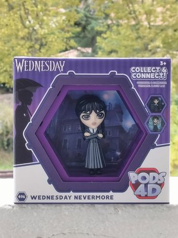 Figurine pop famille Addams mercredi nevermore uniforme