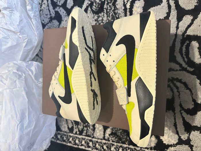 Chaussure Travis scott - photo numéro 2