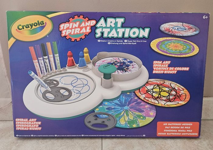 Crayola art station