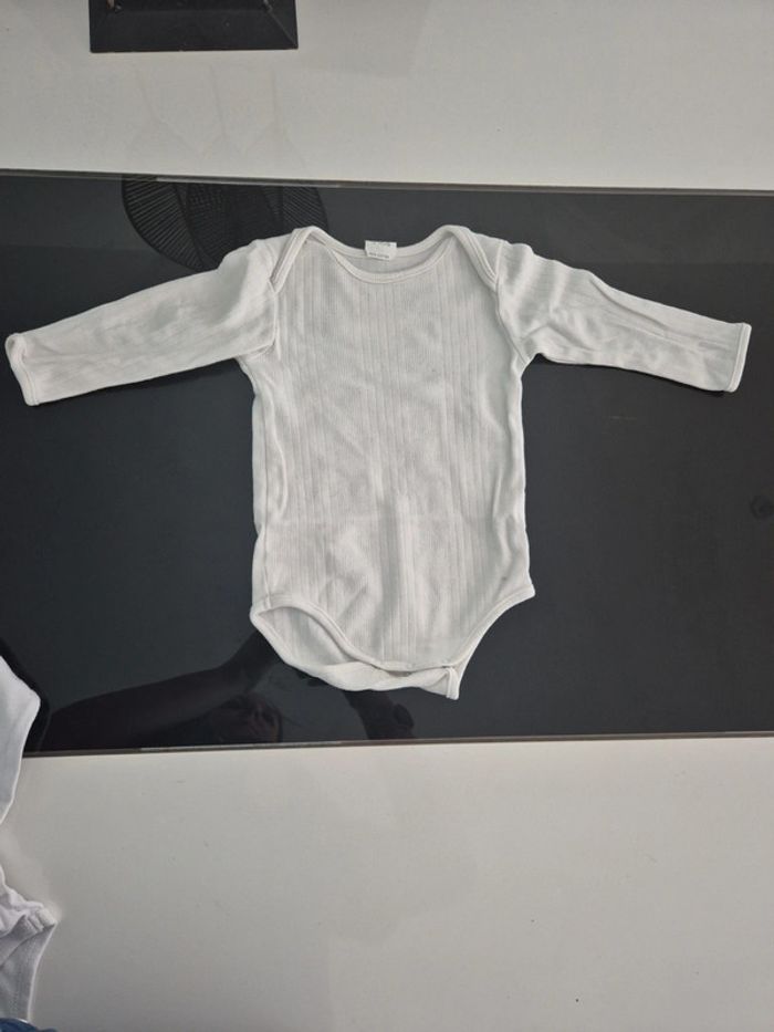 Lot de 2 bodies manches longues 12 mois - photo numéro 2