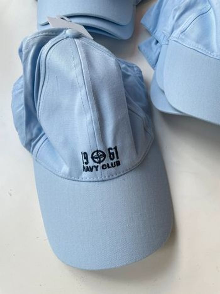 8 casquettes bleu identiques taille 59 en coton - photo numéro 2