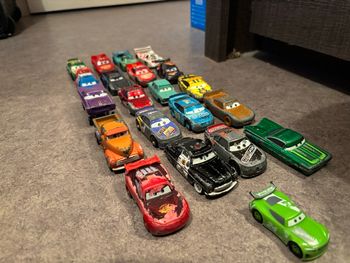 Gros lot 21 petites voitures cars