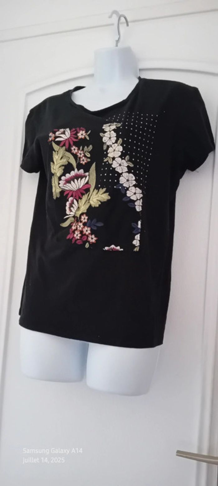 Haut noir motif fleurs avec broderies et clous femme S zara - photo numéro 10