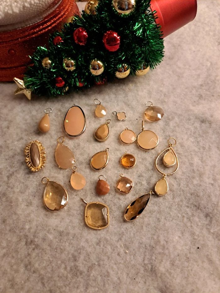 Lot de pendentifs orangé marron clair et beige - photo numéro 4