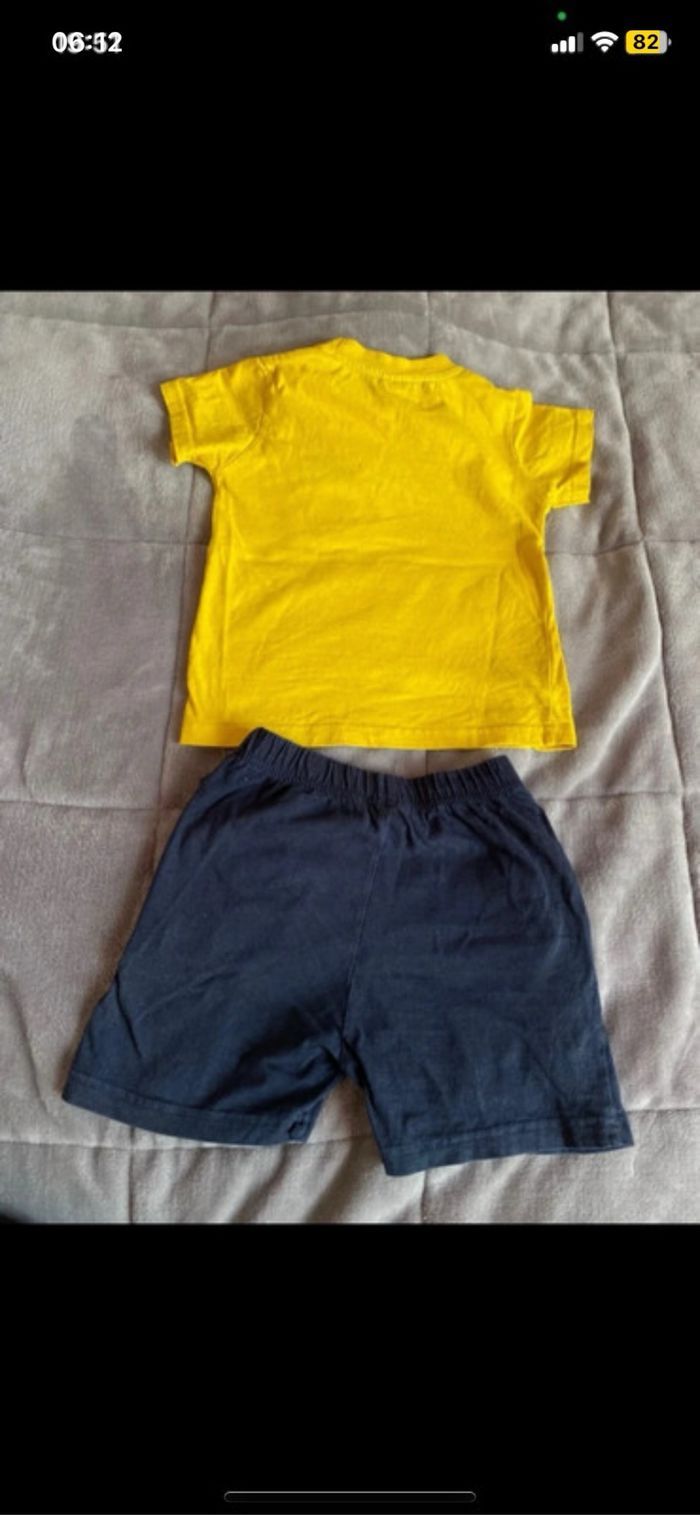 Ensemble short et t-shirt redskins  Taille 4 ans - photo numéro 2