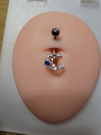 Piercing lune et strass