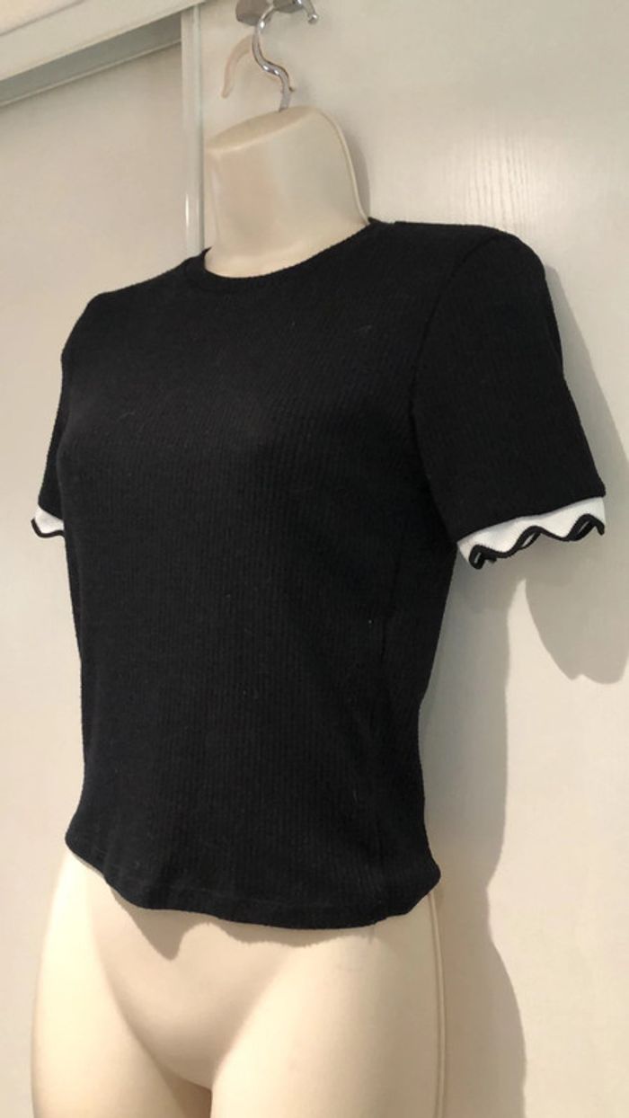 Zara trafaluc T-shirt t36 noir finition dentellée En bas de manches - photo numéro 3