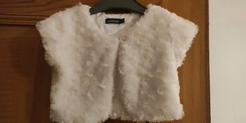 Boléro en fausse fourrure