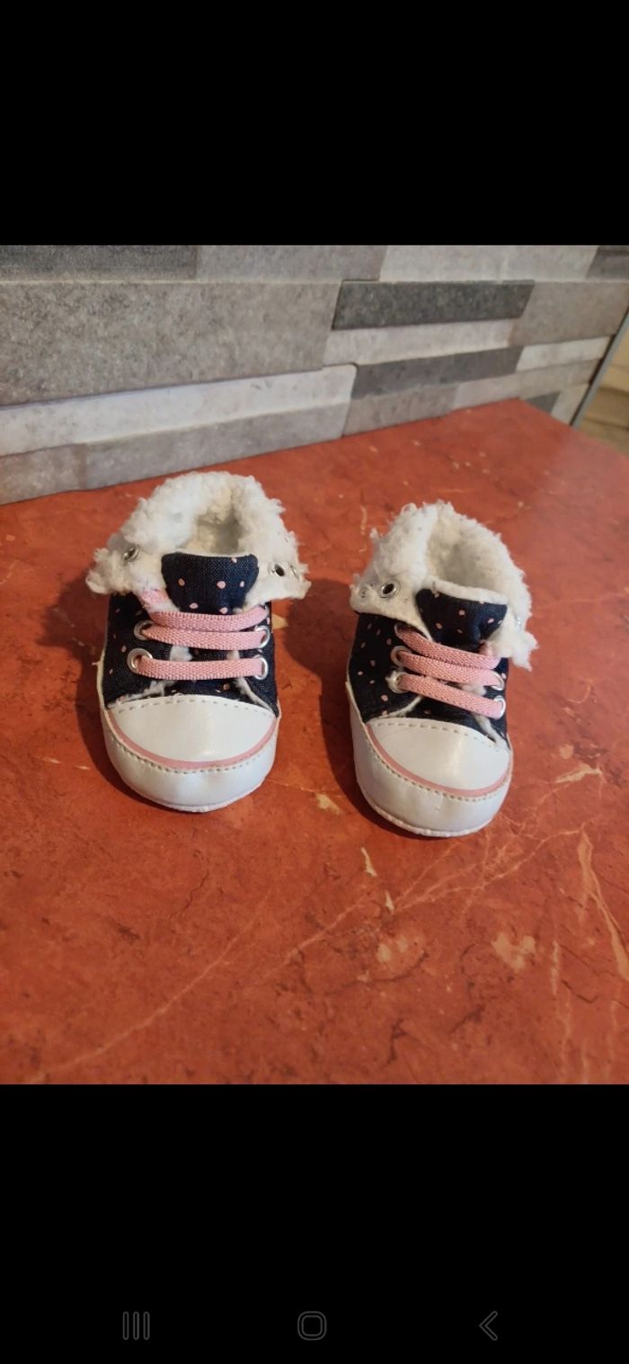Chaussures bébé taille 0 / 3 mois - photo numéro 4