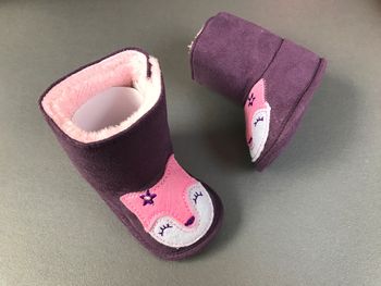 Chaussons (bottes) mauves "Petites renardes roses" Kokin - Pointure 16