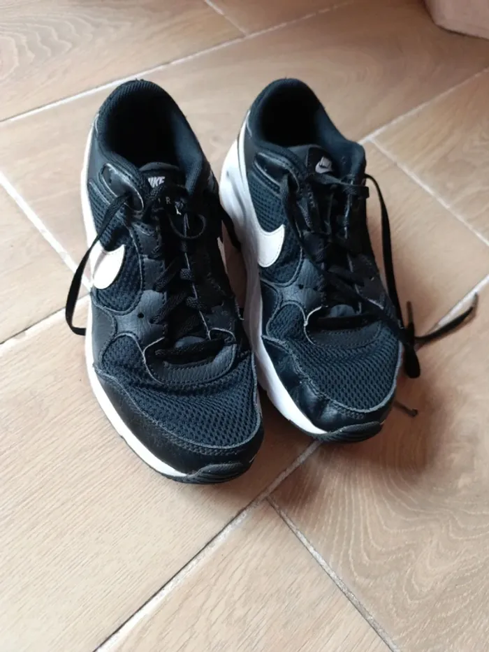 Nike air noires pointure 38