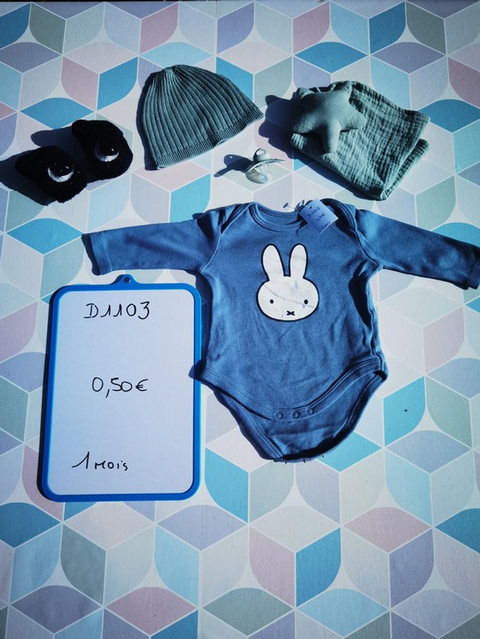 D1103 - body garçon 1 mois