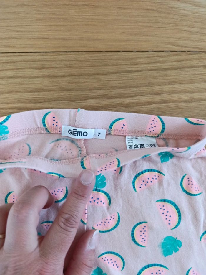 Très joli legging Gémo pastèque 7 ans - photo numéro 2