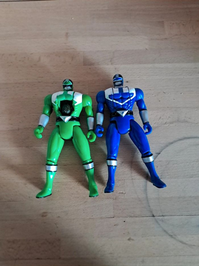 Lot de 5 Power Rangers 99,2000,2001 et 2002 - photo numéro 2