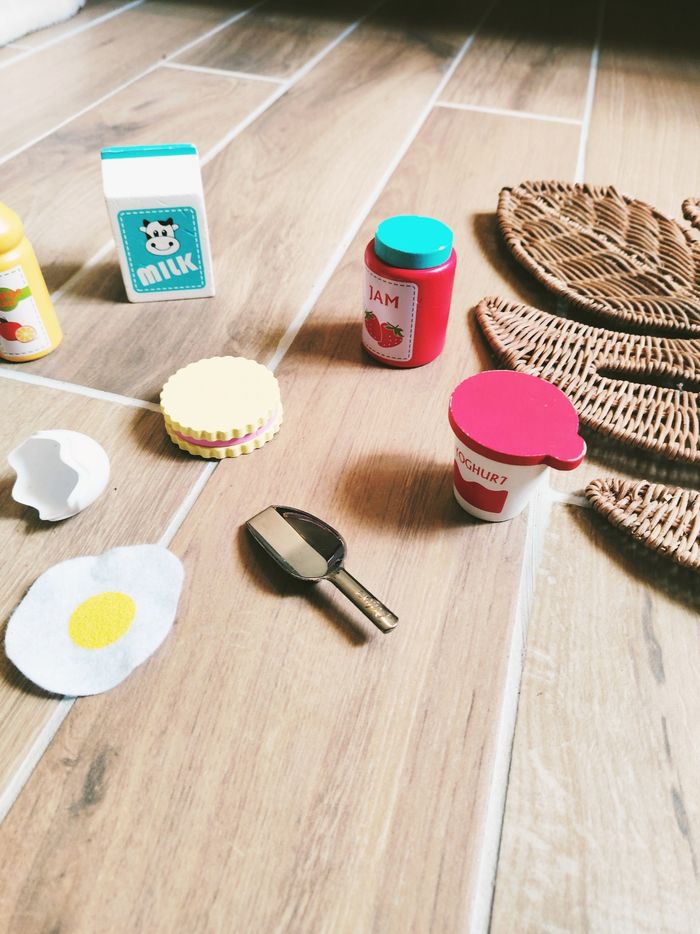 🍓Dinette lot divers aliments confiture, jus de fruits en bois plastique et feutrine - photo numéro 4