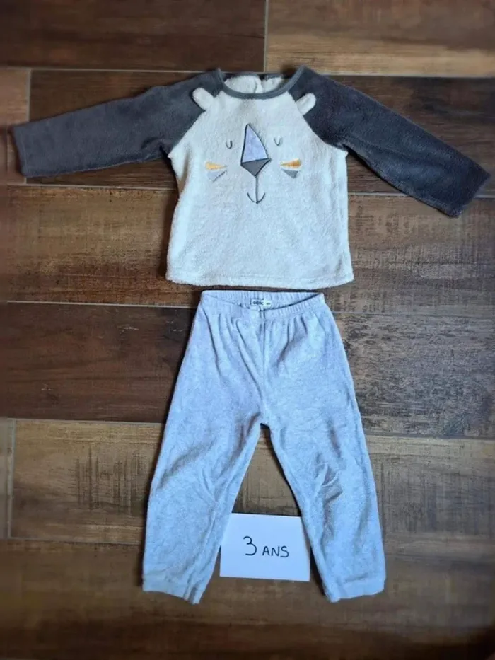 Pyjama 3 ans - photo numéro 2