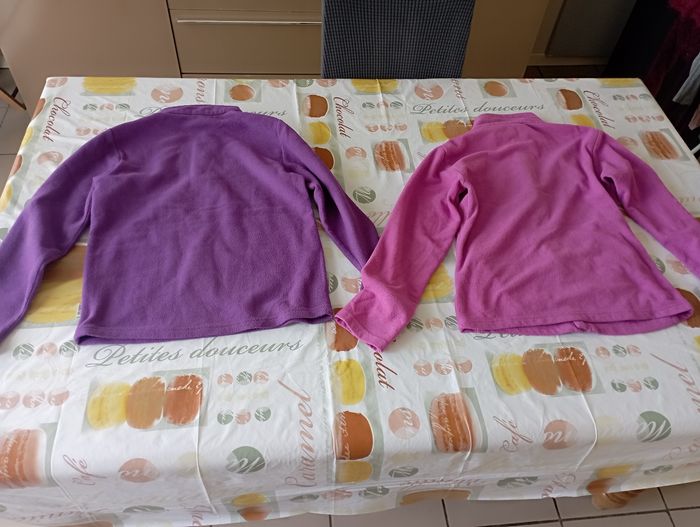 Lot 2 polaires manches longues rose/violet 12 ans marques diverses 6 € - photo numéro 3