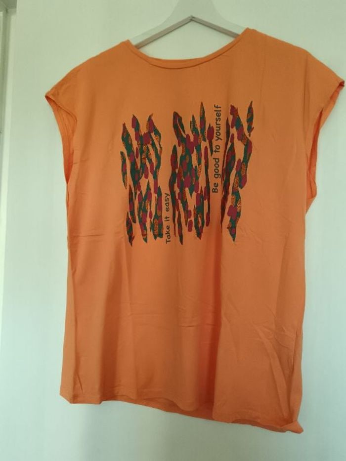 Tee shirt orange