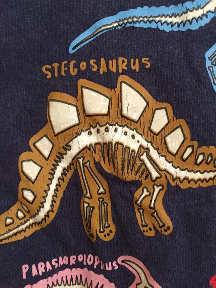 T-shirt phosphorescent dinosaures - photo numéro 2