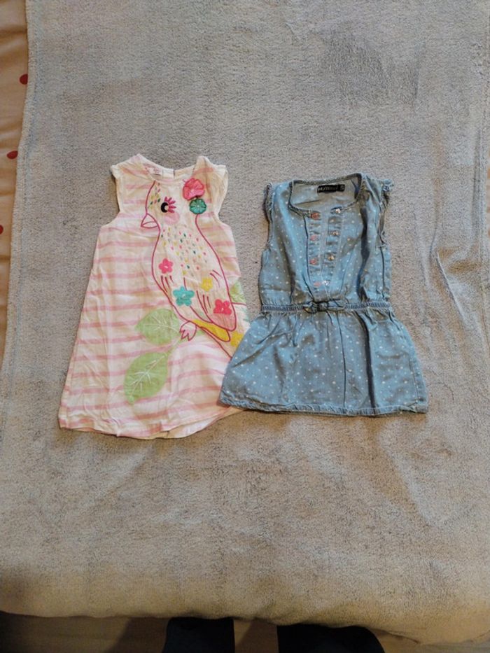 Lot 2 robes