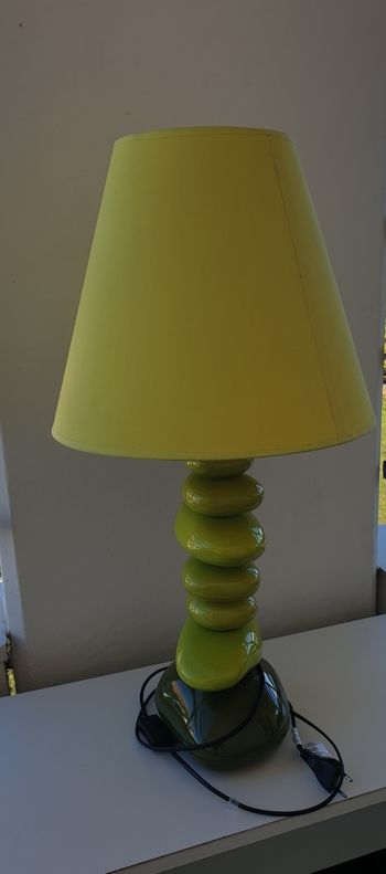 Lampe 7 galets. Vert anis