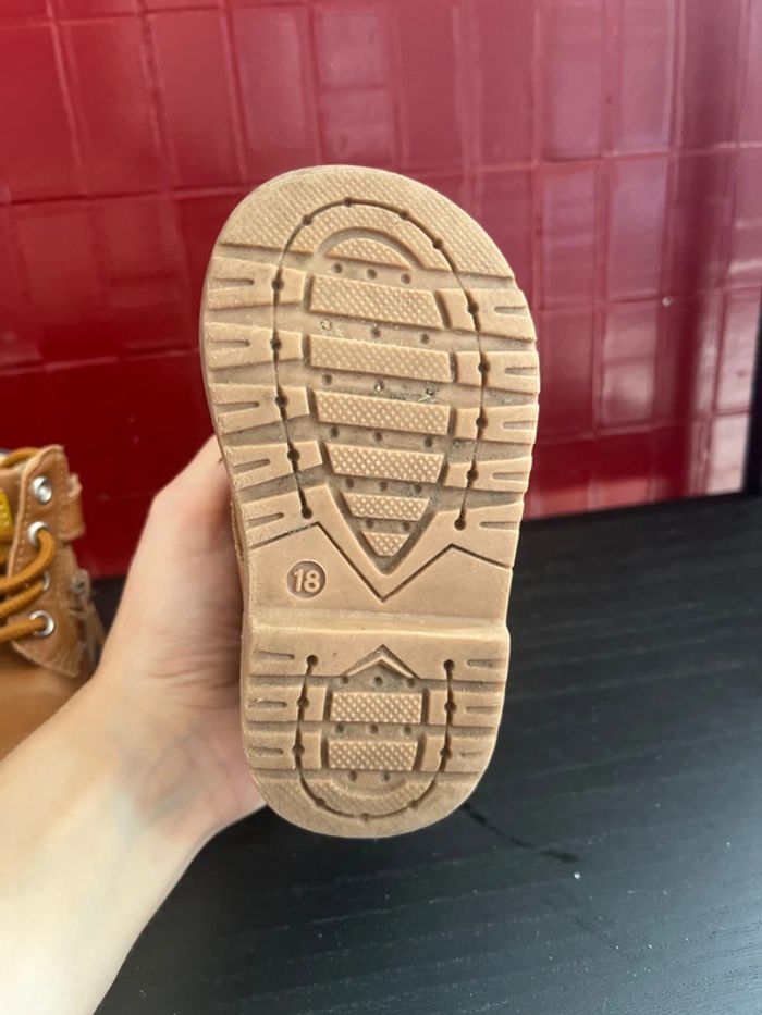 Chaussure bébé 18 - photo numéro 2