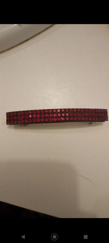 Barrette strass rouge