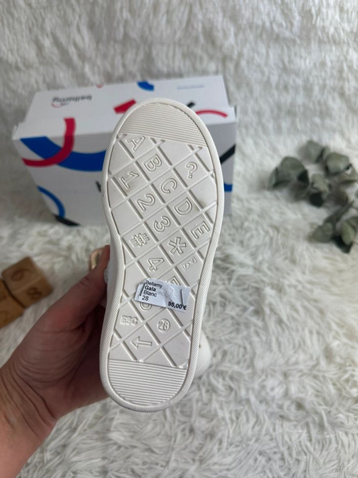 Paire de basket blanche Bellamy taille 28 - photo numéro 4