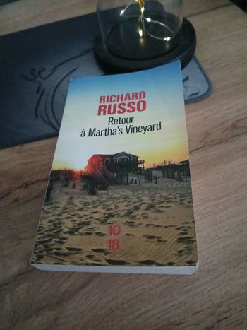 LIVRE RETOUR A MARTHA S VINEYARD DE RICHARD RUSSO