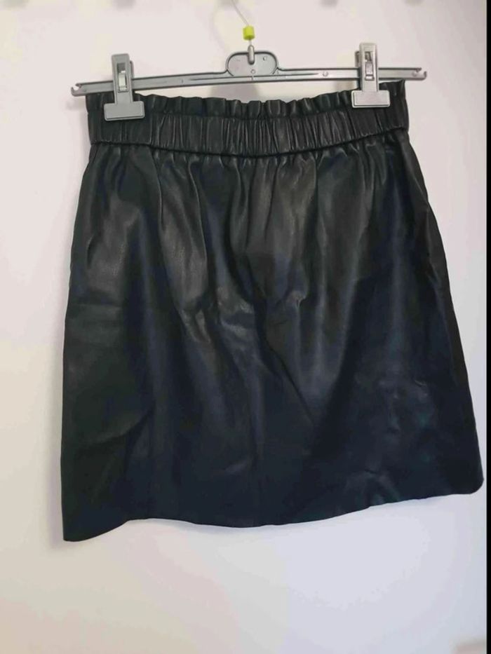 Jupe  simili  Promod taille  40 42 - photo numéro 4