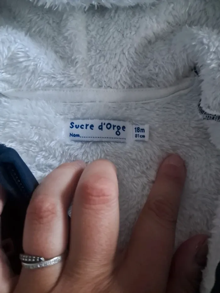 Lot de vestes 18,23 mois - photo numéro 2