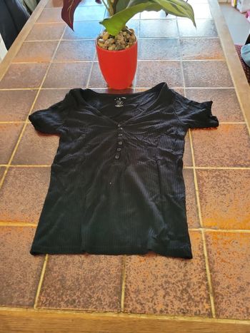 Tee shirt manches courtes Col V