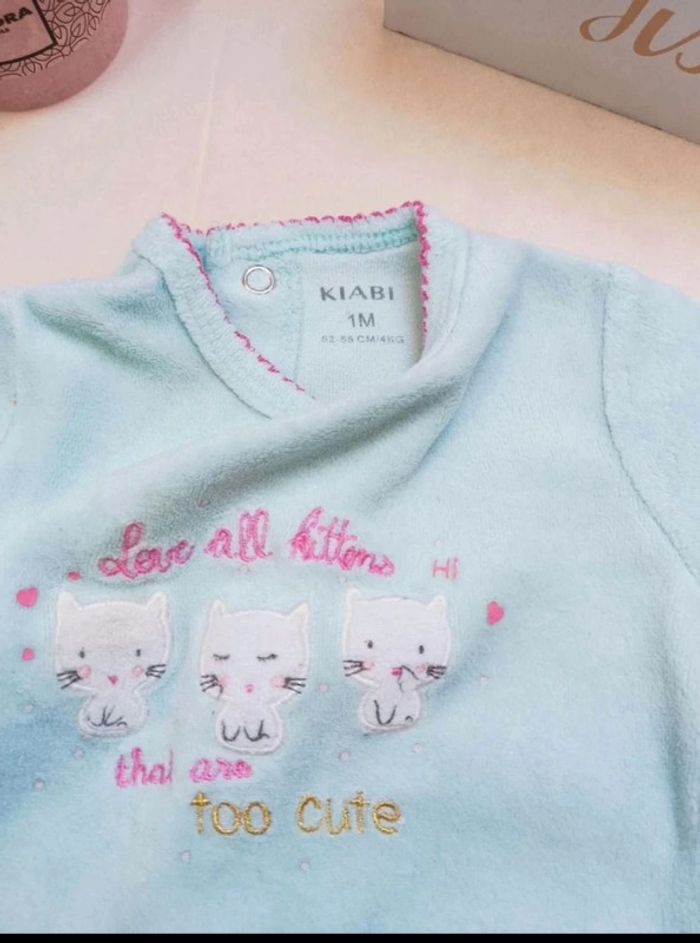 Grenouillère velours bleu ciel Kiabi fille 1 mois - photo numéro 2
