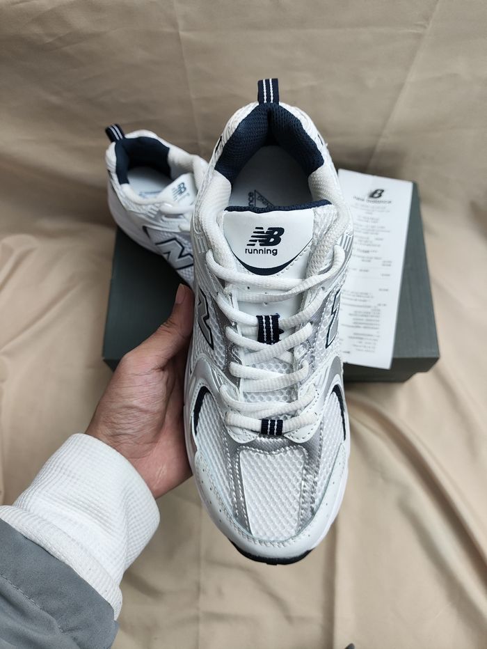 Originais New Balance 530 White Silver Navy Taille 42.5 - photo numéro 4