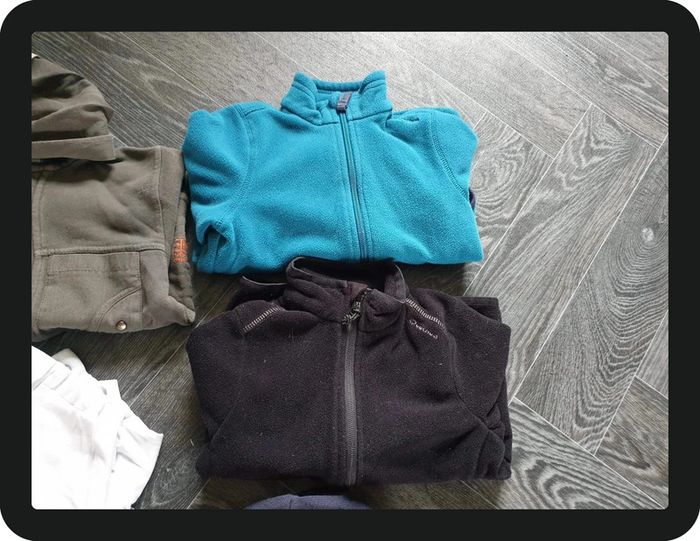 Lot de 8 vêtements hiver garçon 4 ans - photo numéro 2