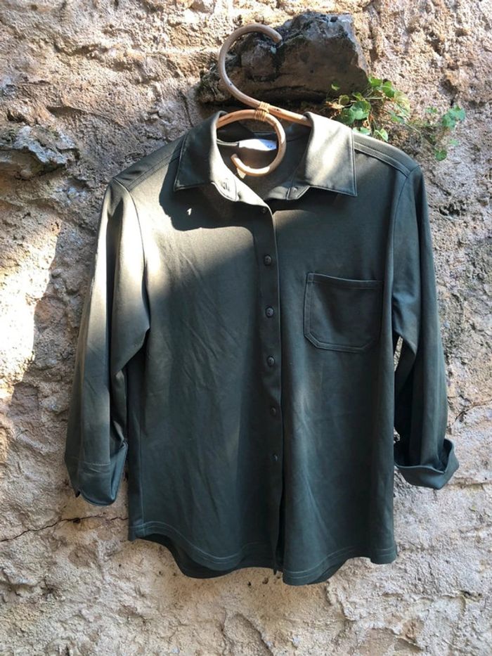 Chemise kaki tissu soyeux