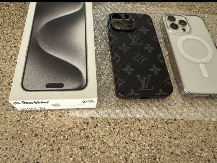 Iphone quinze pro max - photo numéro 2