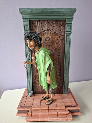 Figurine lumineuse Disney de Bruno Encanto 