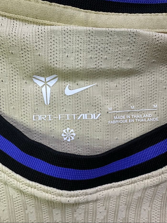 Maillot FC Barcelona X Kobe Bryant - photo numéro 4
