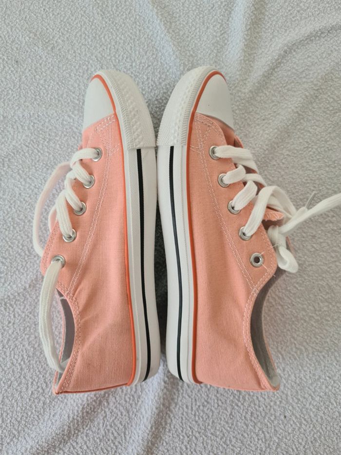 Chaussures neuves - photo numéro 4