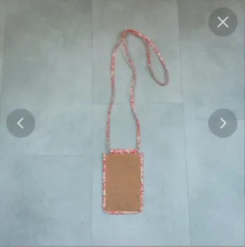 Pochette / petit sac neuf
