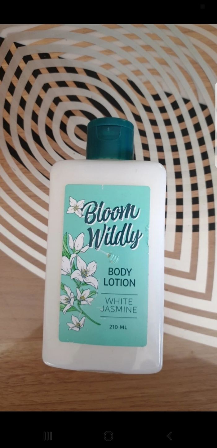 Lot produits de beauté - photo numéro 3