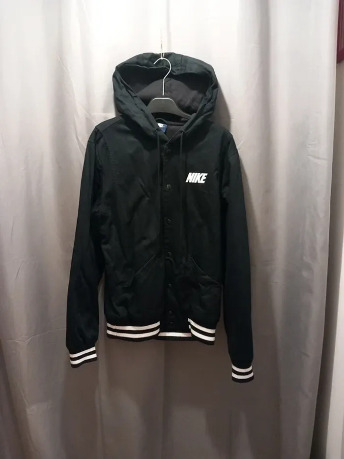 Veste à capuche